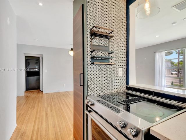 Дом в аренду по адресу 517 S 19th Ave 517 - фото 7474404