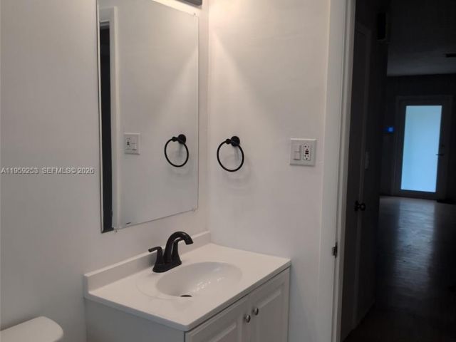 Дом в аренду по адресу 517 S 19th Ave 517 - фото 7474405