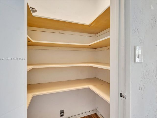 Дом в аренду по адресу 517 S 19th Ave 517 - фото 7474410