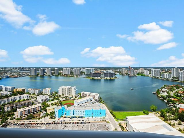 Продажа квартиры #5201 - фото 7345351