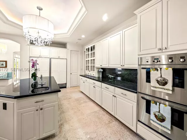 Продажа дома по адресу 8400 SW 52nd Ave - фото 9087222