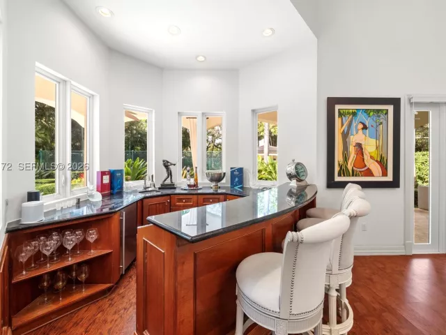 Продажа дома по адресу 8400 SW 52nd Ave - фото 9087227