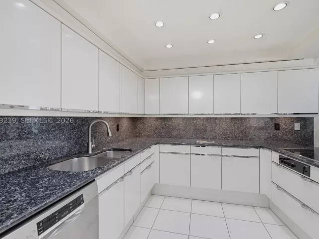 Квартира в аренду номер14D - фото 9086821