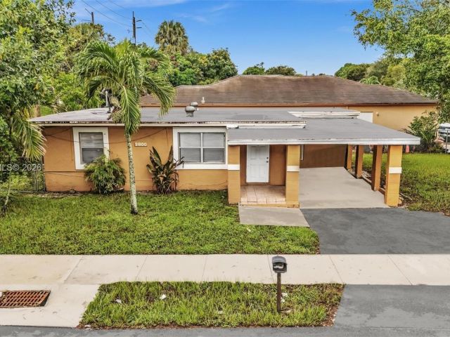 Дом в аренду по адресу 2800 NW 6th Ct - фото 7445130