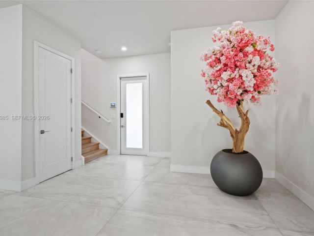 Продажа дома по адресу 8118 NW 46th Ter - фото 7427592