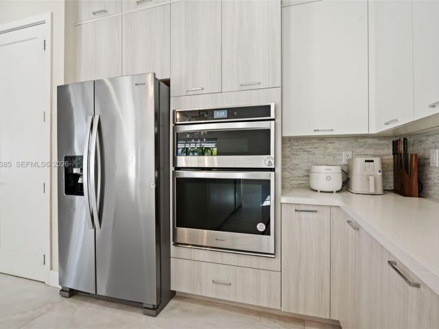 Продажа дома по адресу 8118 NW 46th Ter - фото 7427599