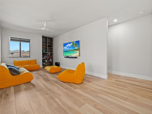 Продажа дома по адресу 8118 NW 46th Ter - фото 7427604