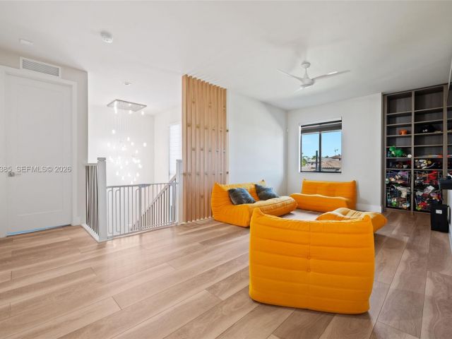 Продажа дома по адресу 8118 NW 46th Ter - фото 7427605