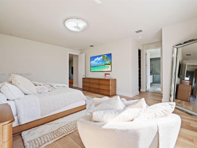 Продажа дома по адресу 8118 NW 46th Ter - фото 7427608