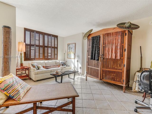 Продажа квартиры #833 - фото 7448787