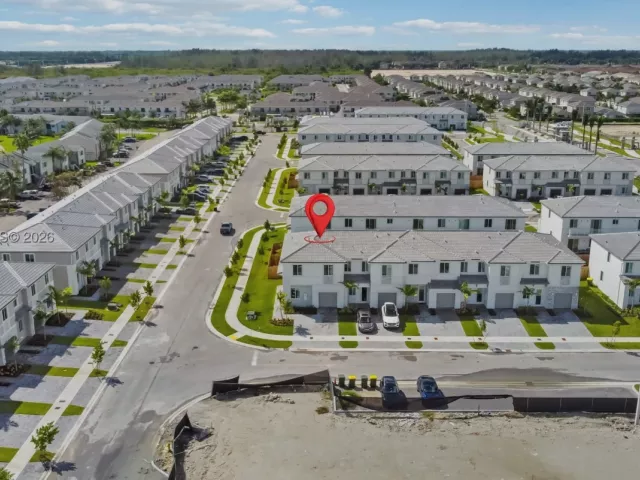 Продажа дома по адресу 760 SE 13th Ct - фото 9013423