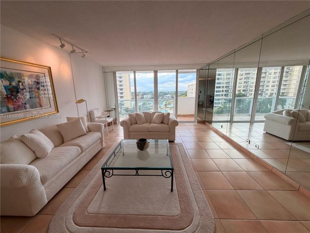 Продажа квартиры #720 - фото 7347904