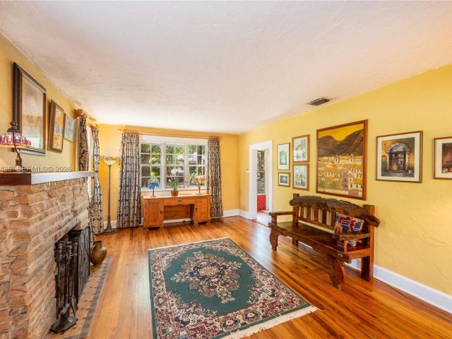 Продажа дома по адресу 1256 Algeria Ave - фото 7515491