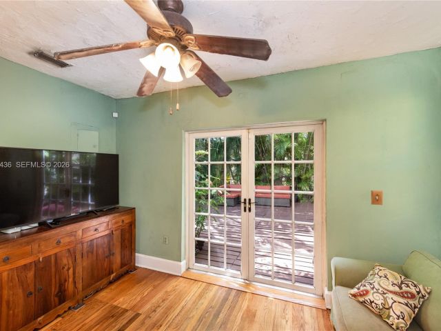 Продажа дома по адресу 1256 Algeria Ave - фото 7515496