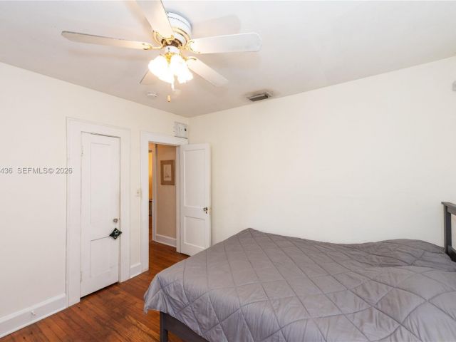 Продажа дома по адресу 1256 Algeria Ave - фото 7515500