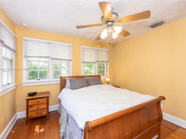 Продажа дома по адресу 1256 Algeria Ave - фото 7515505