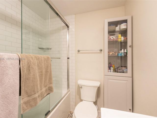 Продажа дома по адресу 1256 Algeria Ave - фото 7515506