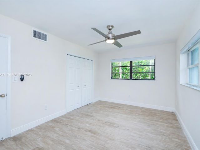 Продажа дома по адресу 310 Harbor Ct - фото 7347348