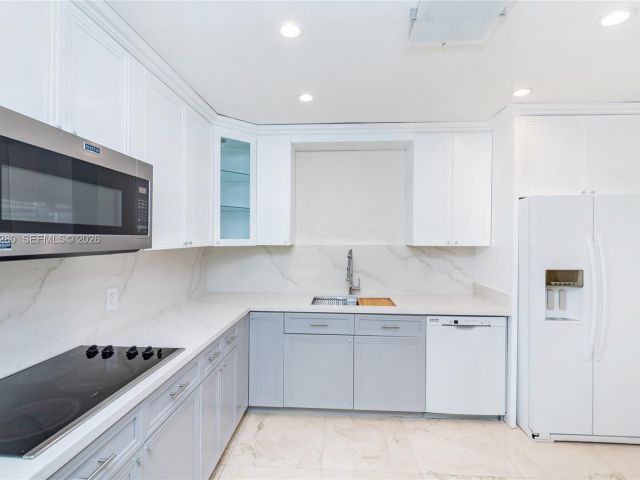 Продажа дома по адресу 310 Harbor Ct - фото 7347354