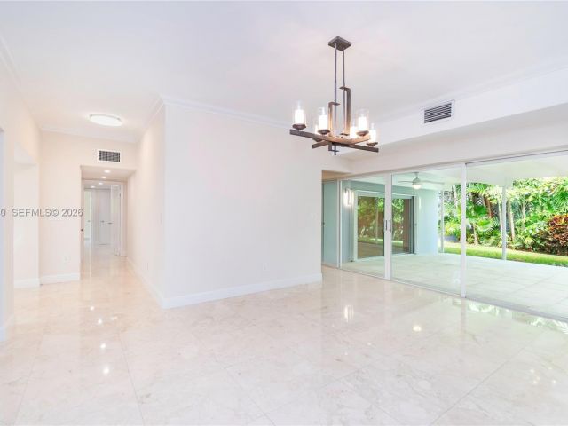 Продажа дома по адресу 310 Harbor Ct - фото 7347357