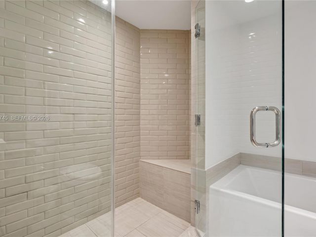 Продажа квартиры #R2301 - фото 7349641