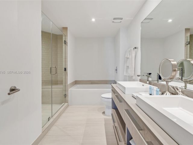 Продажа квартиры #R2301 - фото 7349645