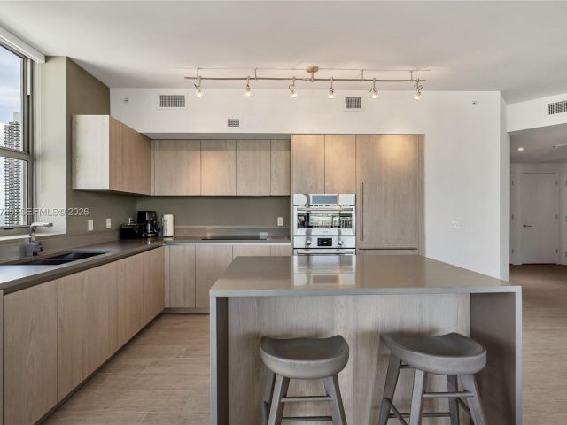 Продажа квартиры #R2301 - фото 7349665