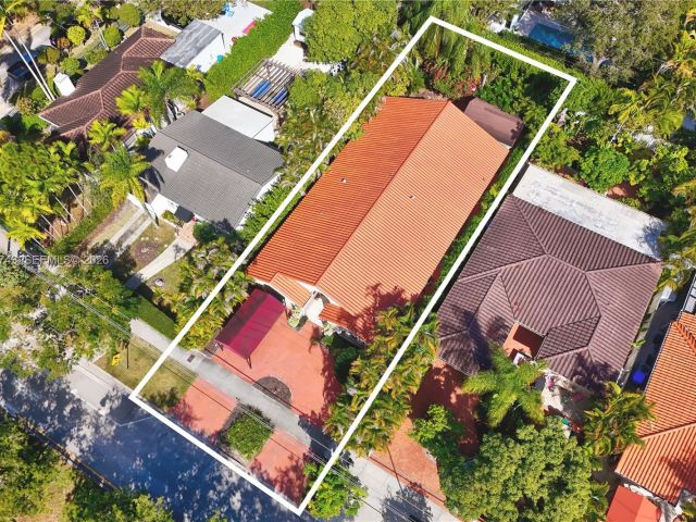 Продажа дома по адресу 159 SW 25th Rd - фото 7439559