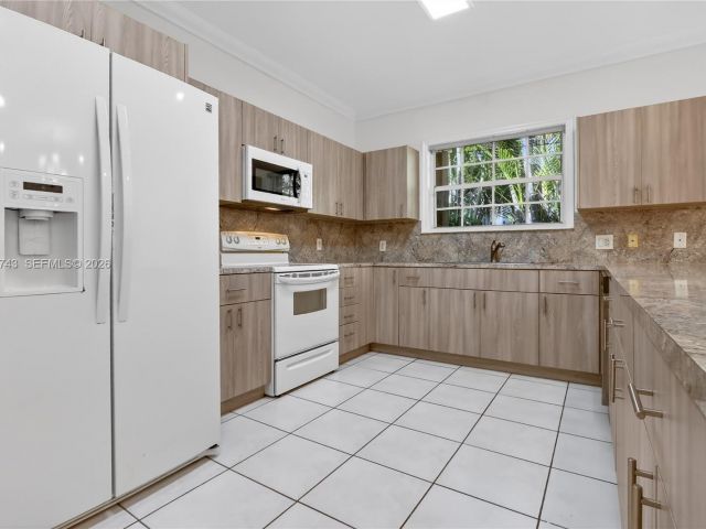 Продажа дома по адресу 159 SW 25th Rd - фото 7439569