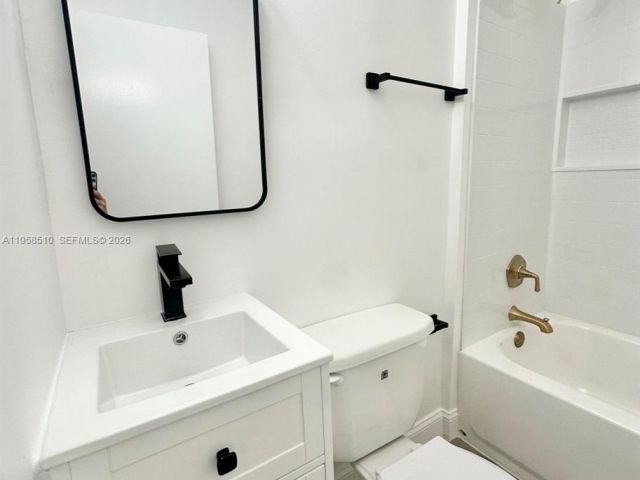 Дом в аренду по адресу 3121 NW 60th St 0 - фото 7448585