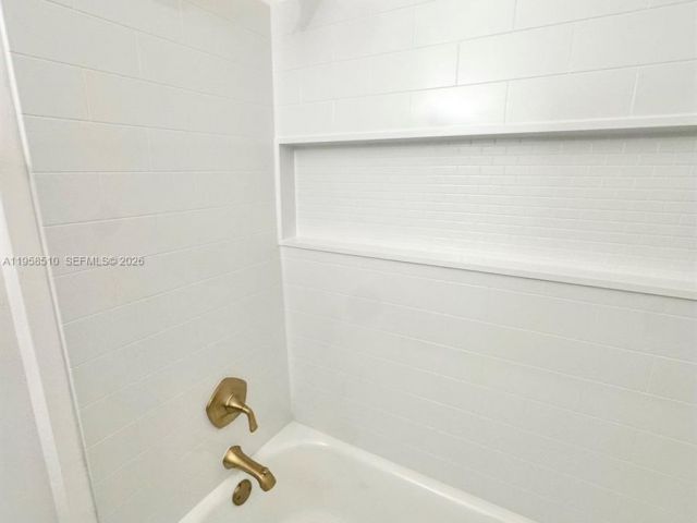 Дом в аренду по адресу 3121 NW 60th St 0 - фото 7448586