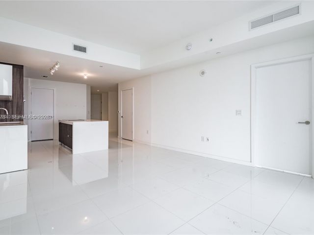 Квартира в аренду номер2100 - фото 7350816