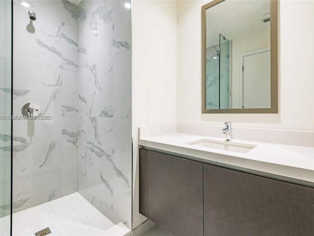 Квартира в аренду номер2100 - фото 7350836