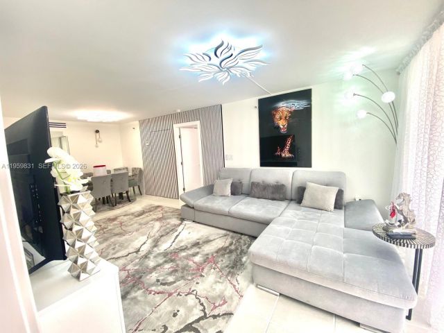 Продажа квартиры #403 - фото 7411233