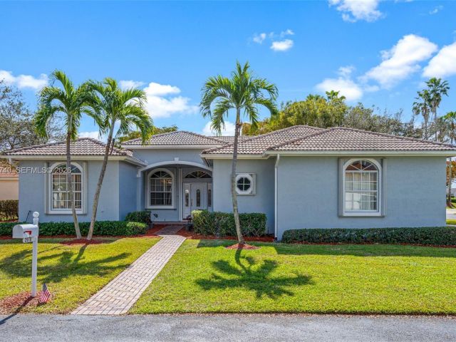 Продажа дома по адресу 2570 SE 4th Pl - фото 7428143