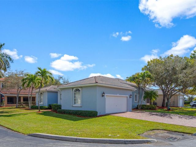 Продажа дома по адресу 2570 SE 4th Pl - фото 7428144