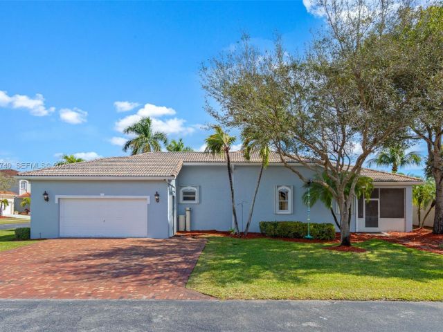 Продажа дома по адресу 2570 SE 4th Pl - фото 7428145