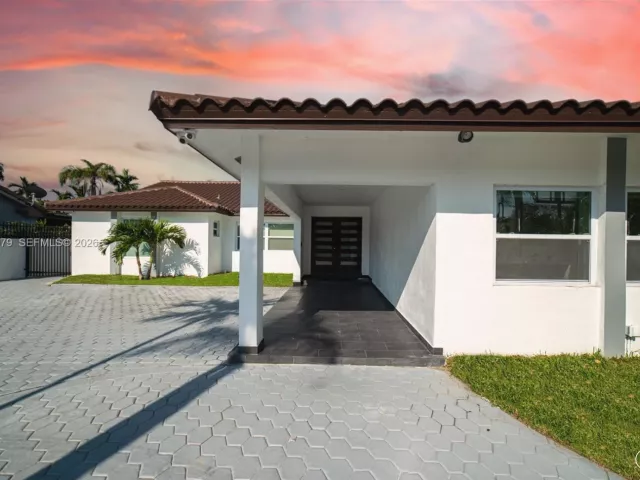 Продажа дома по адресу 3500 SW 111th Ave - фото 7350235