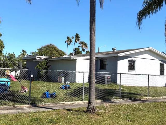 Продажа дома по адресу 19120 SW 119th Ave - фото 7350333