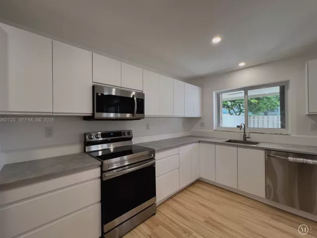 Продажа дома по адресу 8111 SW 81st Pl - фото 7350267