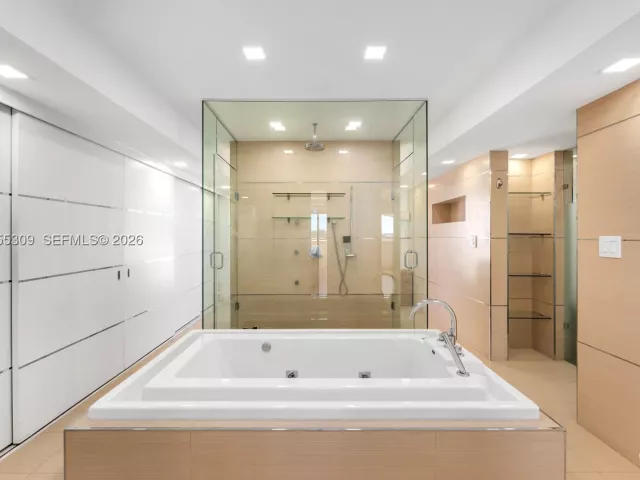 Продажа квартиры #5403 - фото 9087364