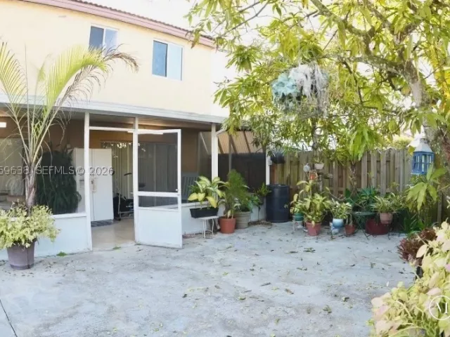 Продажа дома по адресу 7332 SW 158th Ave - фото 9287896