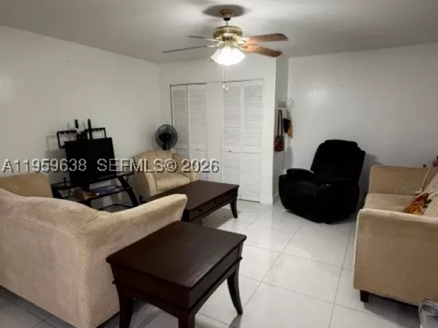 Продажа дома по адресу 7332 SW 158th Ave - фото 9287883