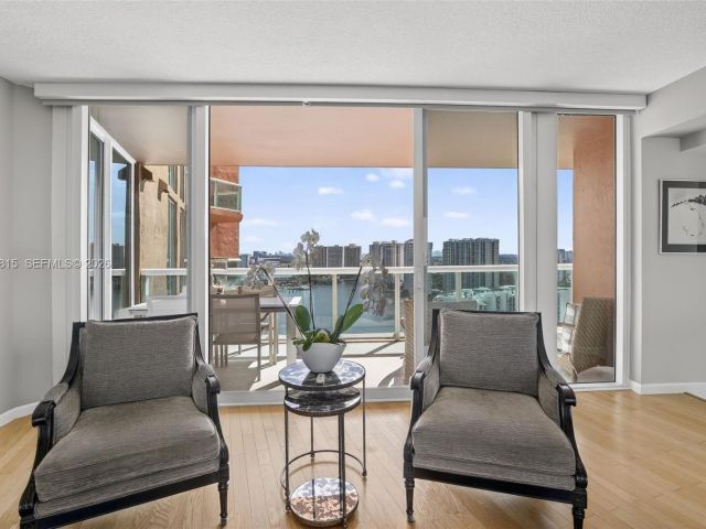 Продажа квартиры #2715 - фото 7393600