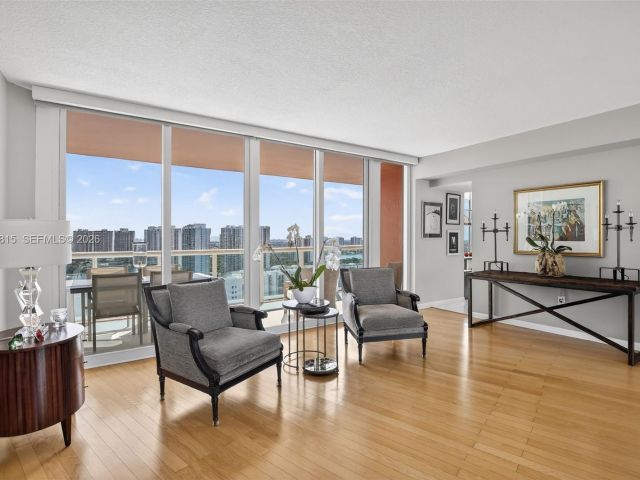 Продажа квартиры #2715 - фото 7393603