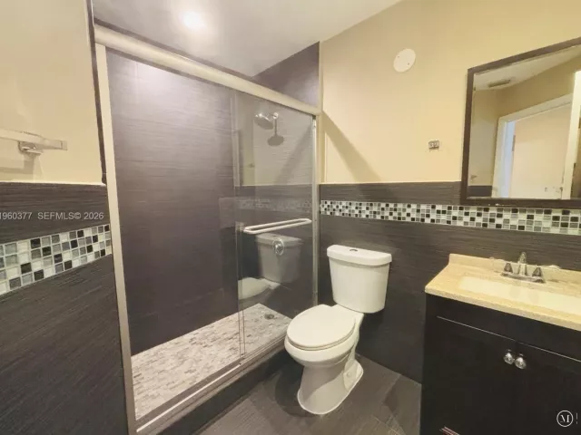 Продажа дома по адресу 4176 NW 5th Dr - фото 7356977