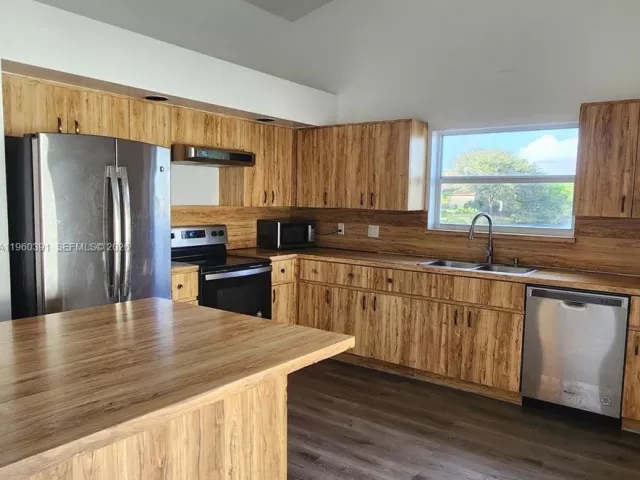 Продажа дома по адресу 9711 SW 57th St - фото 7350907