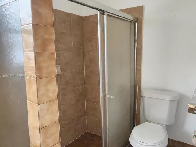 Продажа дома по адресу 9711 SW 57th St - фото 7350901