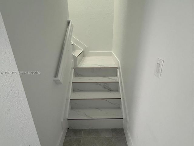 Дом в аренду по адресу 28519 SW 134th Ct 28519 - фото 7477895