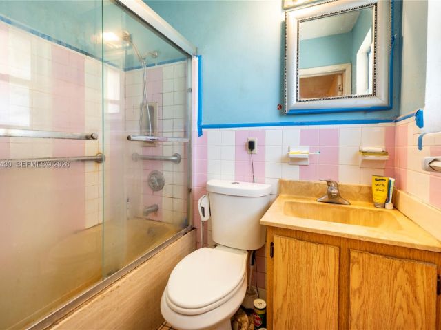 Продажа дома по адресу 600 SW 11th Ave - фото 7365367